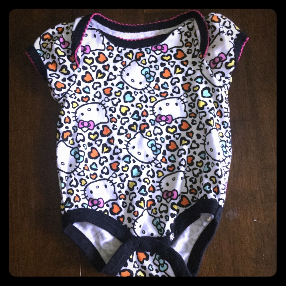 NEWBORN HELLO KITTY SHIRT